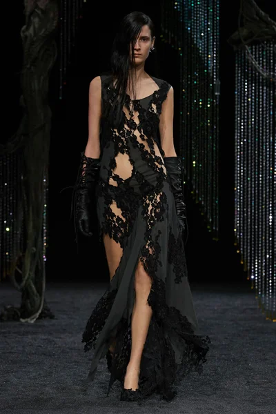 Look 50